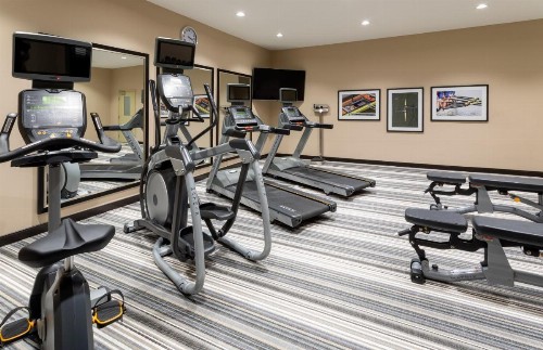 Candlewood Suites DTWN Medical Center - image 32