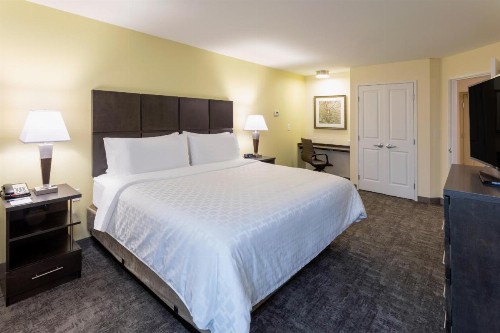 Candlewood Suites DTWN Medical Center - image 35