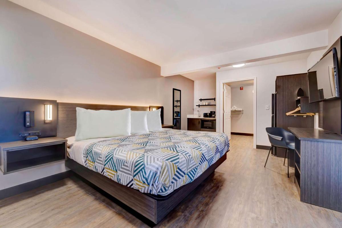 Econo Lodge Rock Springs - main image