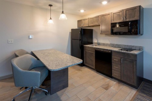 GrandStay Hotel & Suites Rock Valley - image 14