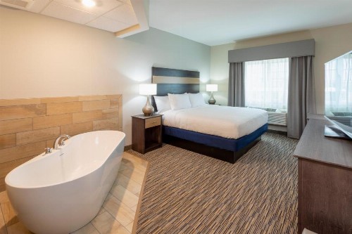 GrandStay Hotel & Suites Rock Valley - image 15