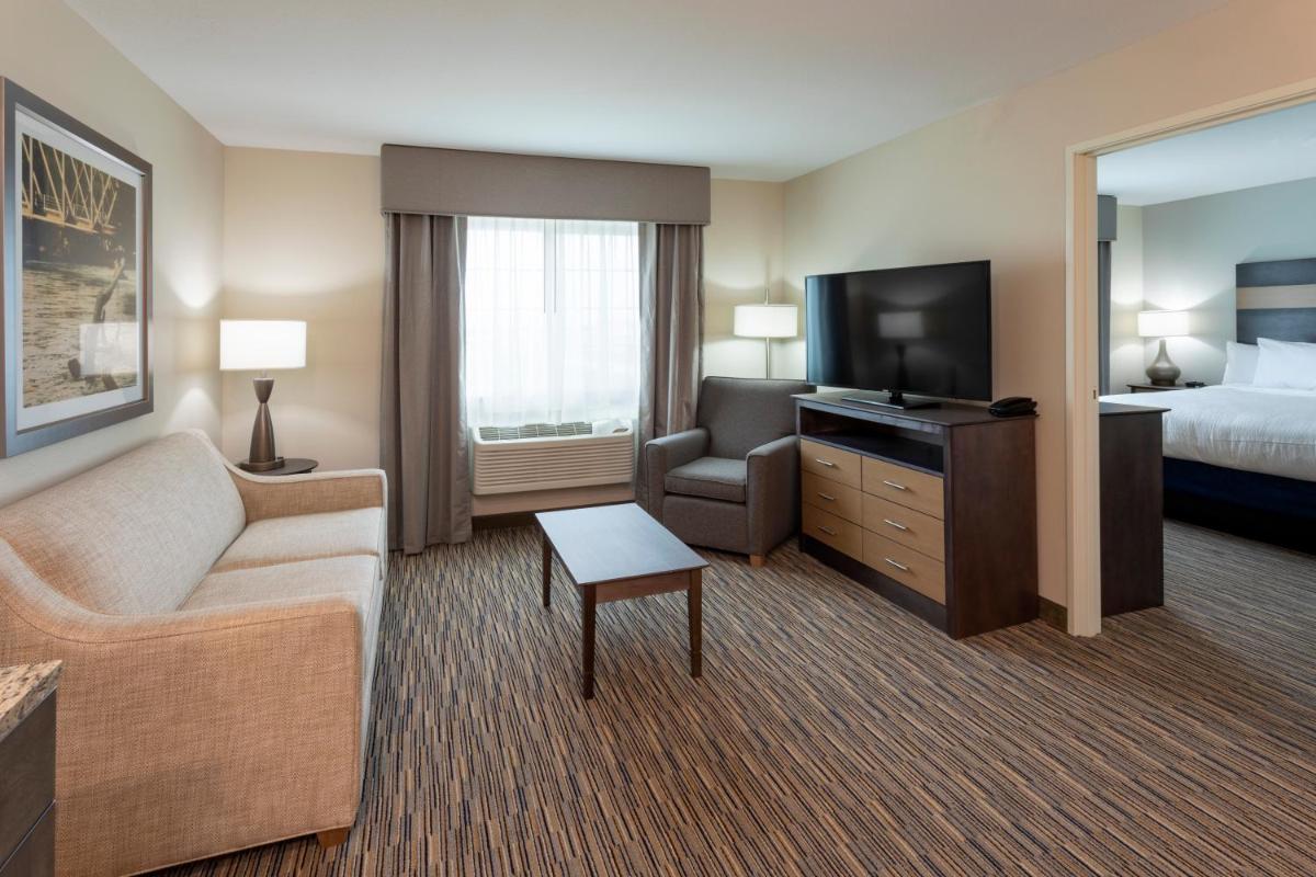 GrandStay Hotel & Suites Rock Valley - image 7
