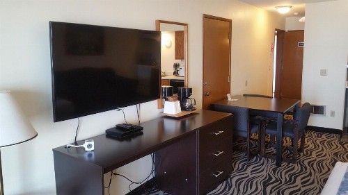 Tradewinds Motel - image 12