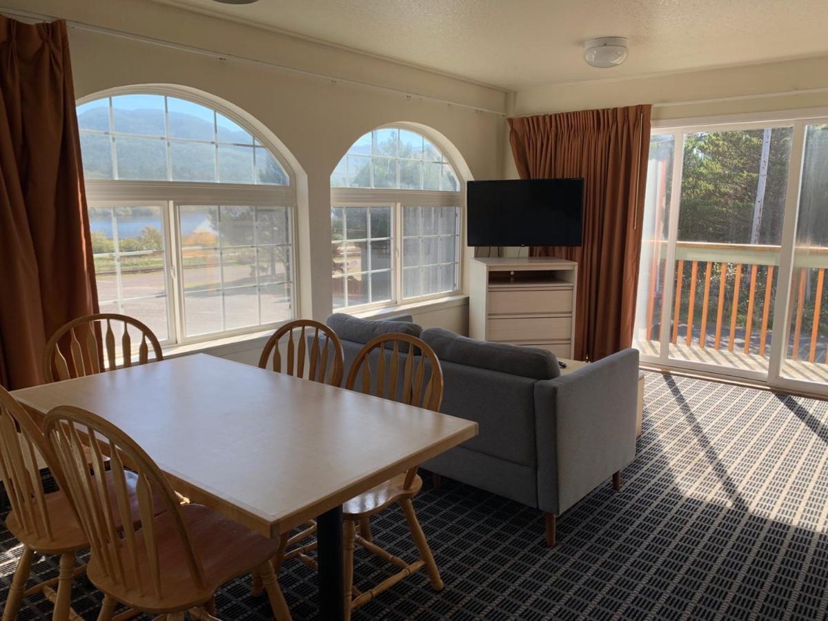 Surfside Resort - image 2