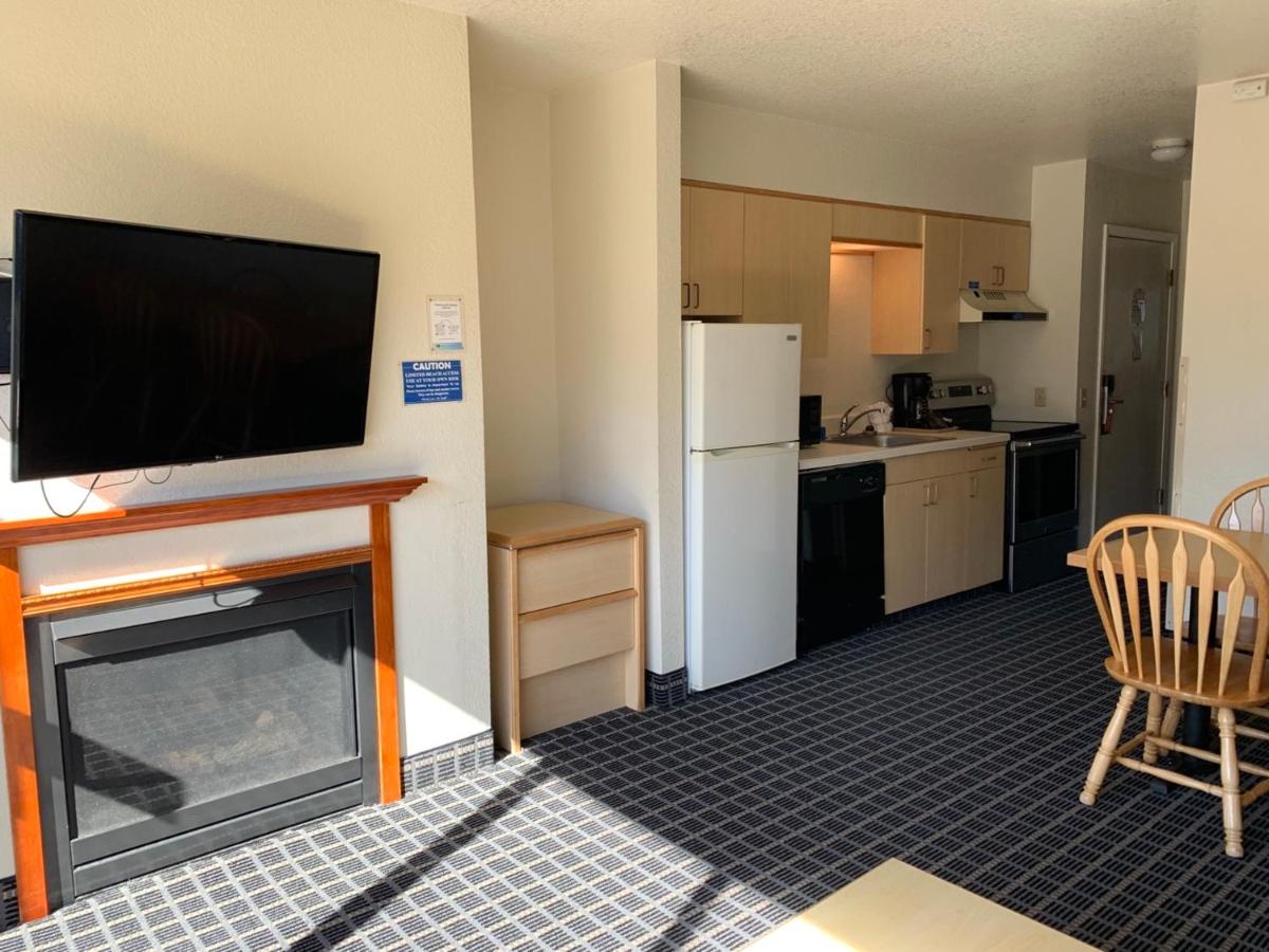 Surfside Resort - image 3