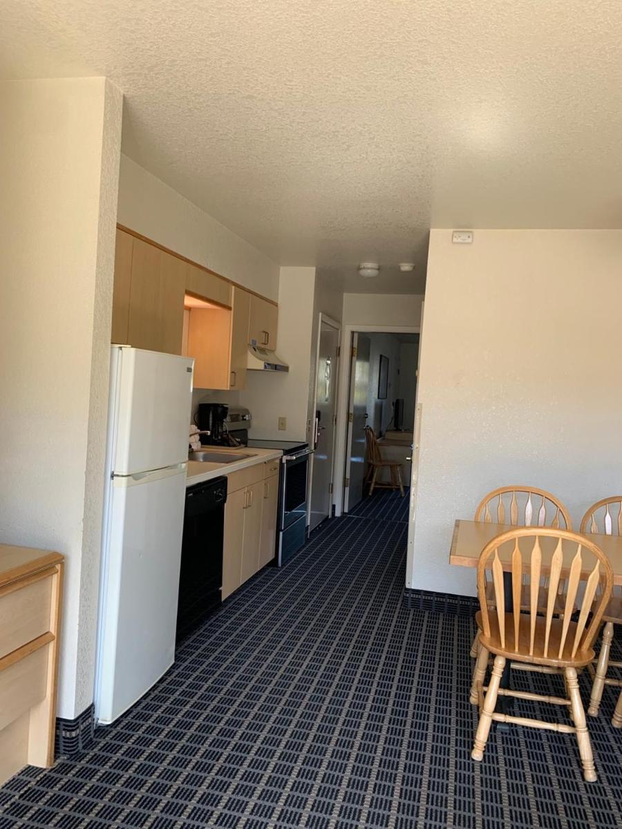 Surfside Resort - image 4