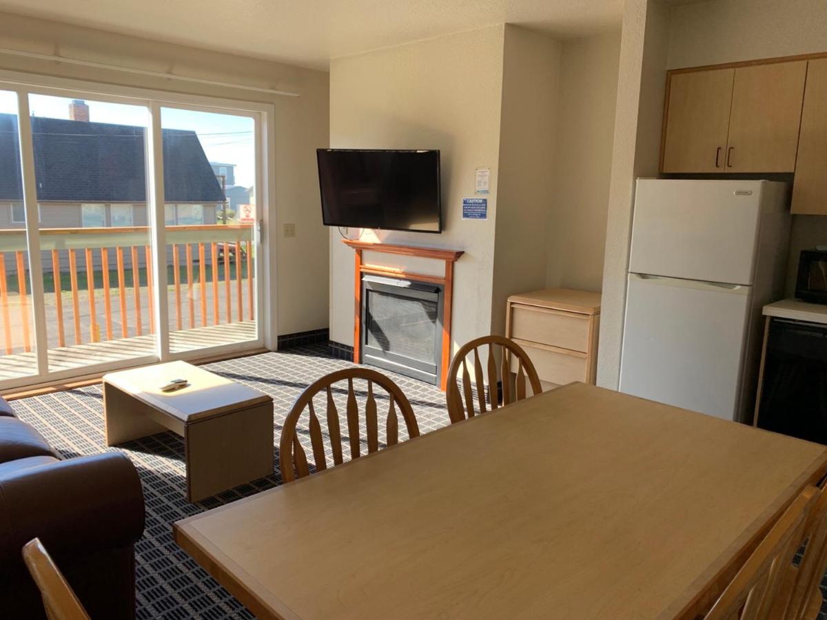 Surfside Resort - image 5