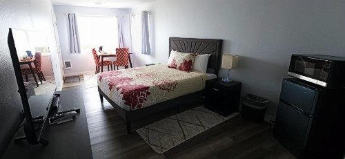 Silver Sands - image 7