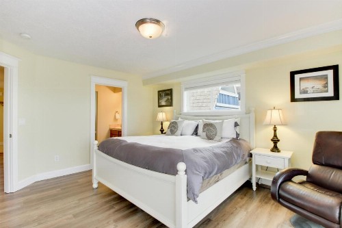 Salt Water Beach House - image 6