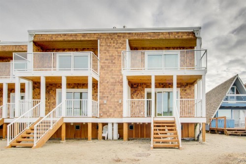Salt Water Beach House - image 9