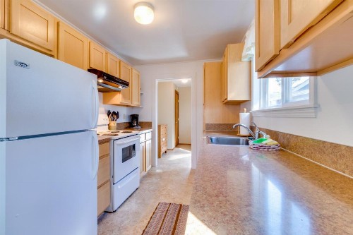 Auntie's House - image 11