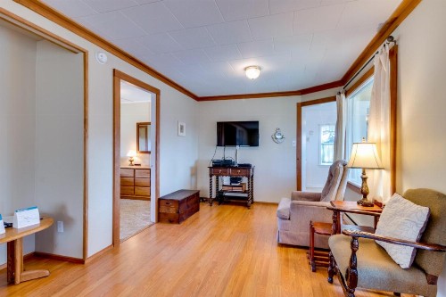 Auntie's House - image 4