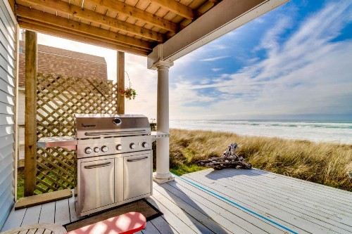 Ace's Beach House - image 10