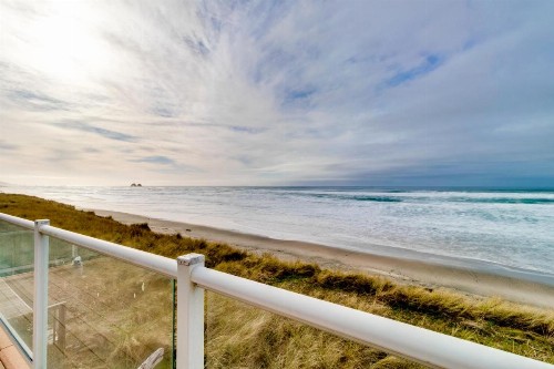 Ace's Beach House - image 9