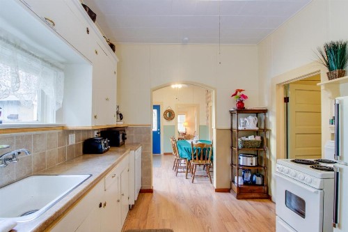 Captain's Cottage - image 11