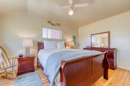Cheri's Oceanfront Getaway - image 7