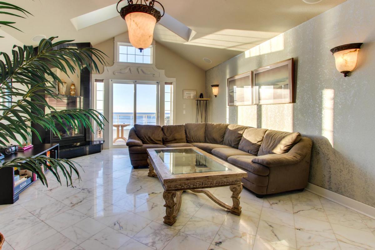 Palm Beach At Rockaway Beach - main image