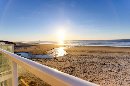 Palm Beach At Rockaway Beach - image 6