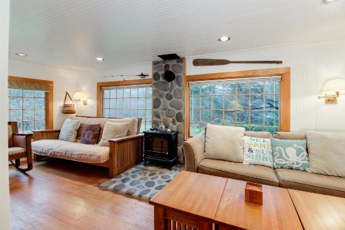 Beach Charm - image 11
