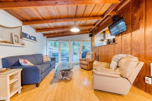 Captain Easy's Retreat - image 8