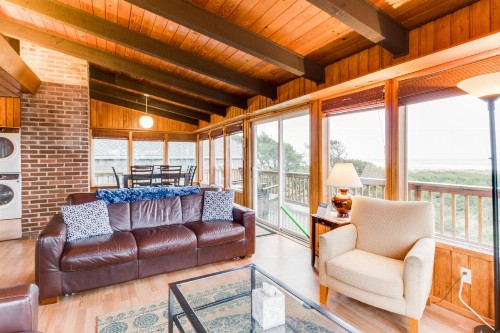 Arnold Beach House - image 10