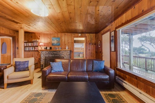 Arnold Beach House - image 11