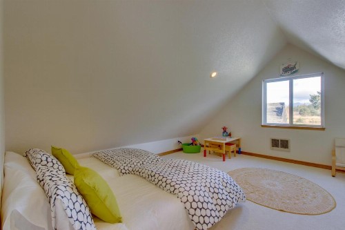 Cozy Coast Modern - image 3