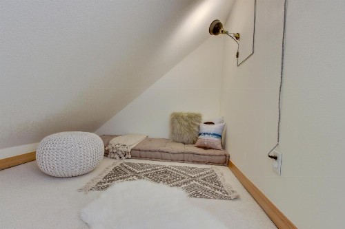 Cozy Coast Modern - image 8