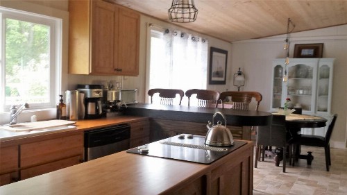 Rockaway Beach Bungalow - image 4