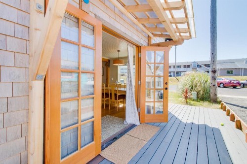 Rockaway Beach Bungalow - image 10