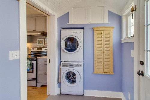 Rockaway Beach Bungalow - image 11