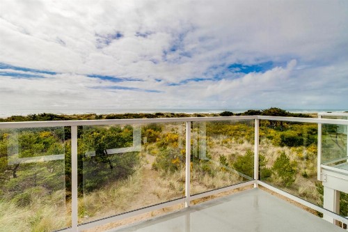Diamond Beach Bungalow - image 12