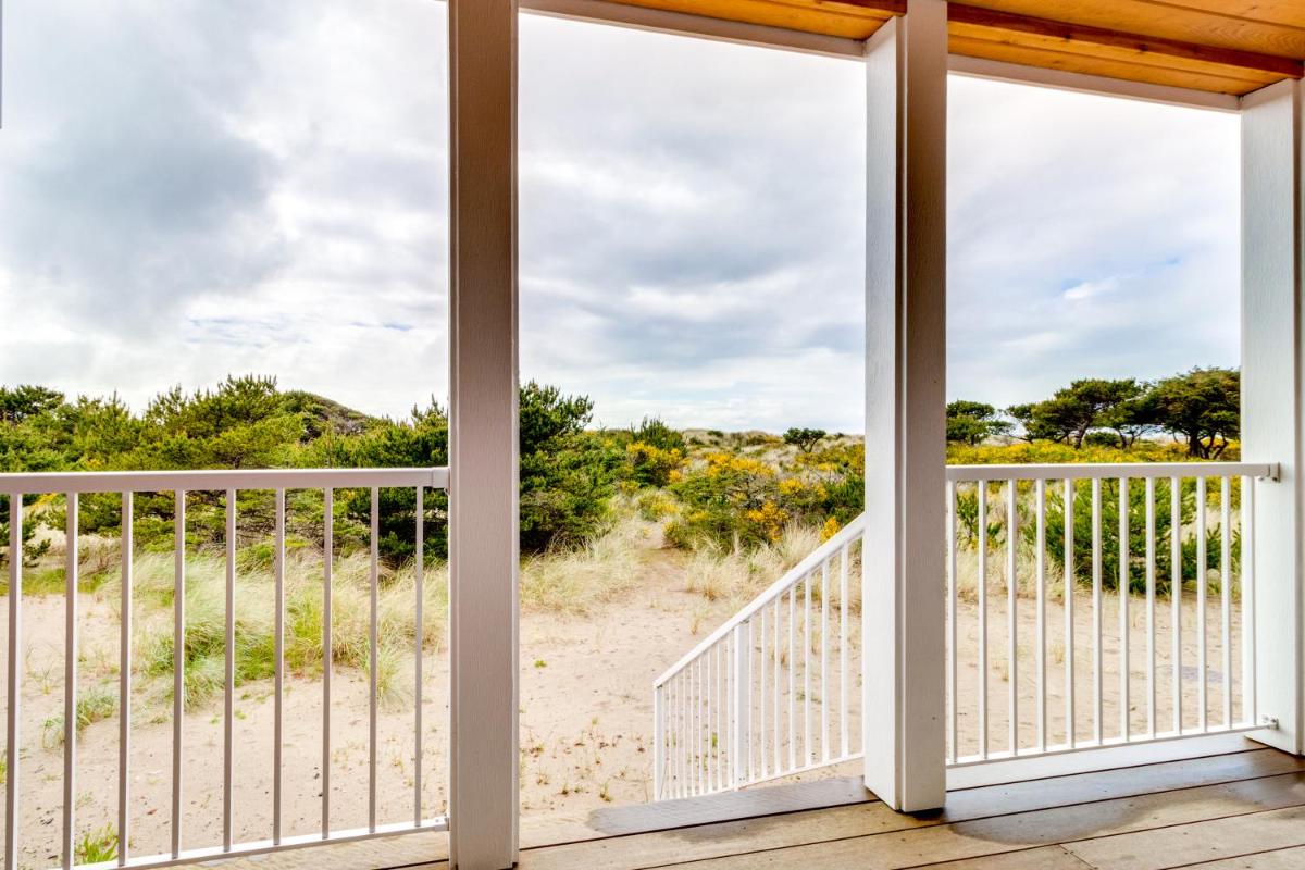 Diamond Beach Bungalow - image 7