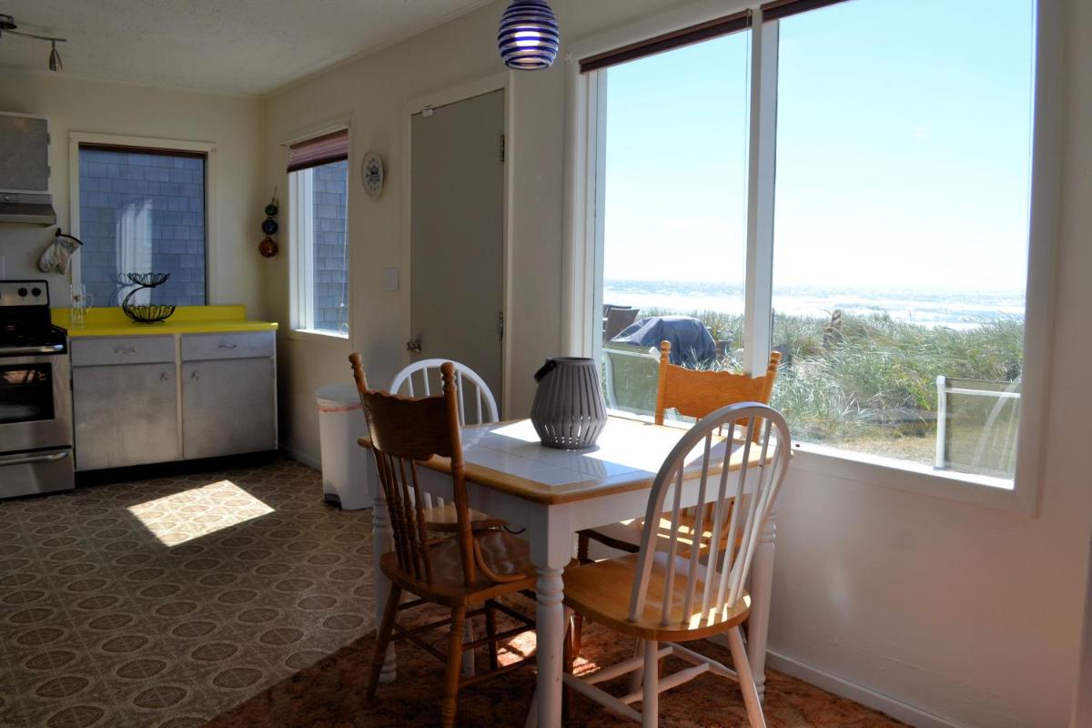 Breakers Cottage - image 3