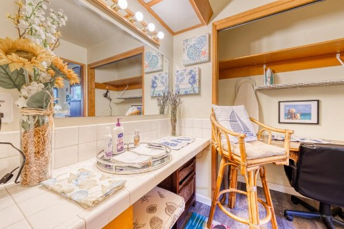 Pacific Hideaway - image 8