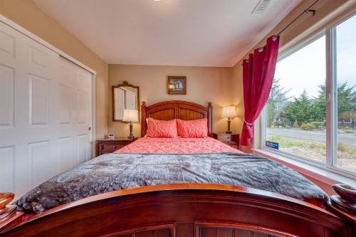 The Captain's Quarters - image 9
