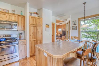 Twin Rocks Hideaway - image 10