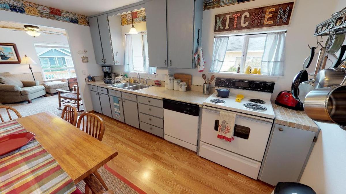 Brass Bell Cottage - image 3