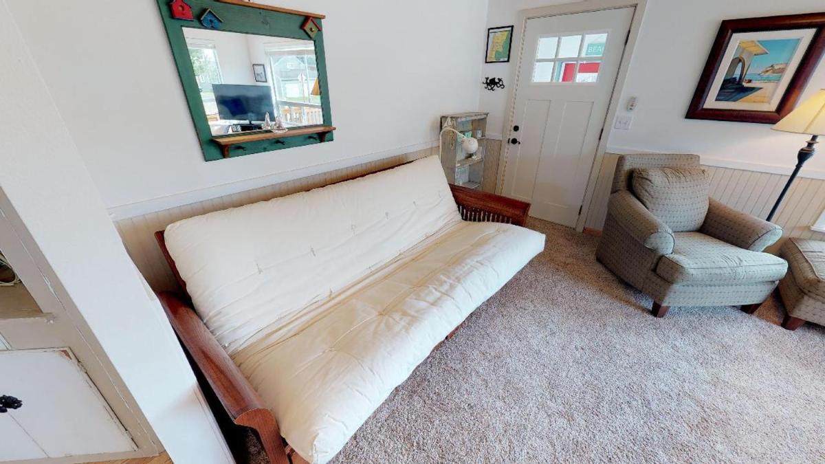 Brass Bell Cottage - image 6