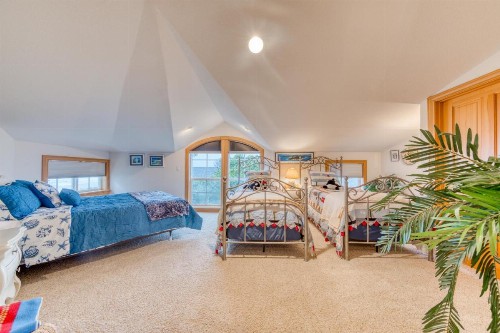 Rockaway Beach Oceanfront Wonder - image 7