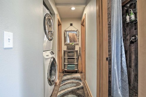 Private Rockaway Beach Retreat 2 Blocks to Ocean! - image 5