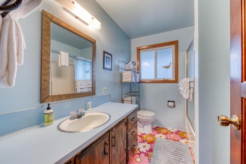 Rockaway Beach Cozy Cabin - image 7