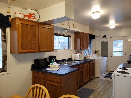 Easy Street - image 9