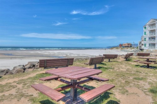 The Sandpiper Rockaway - image 35