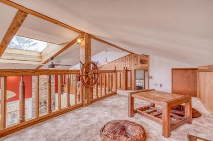 Lakefront Beachhouse - image 15