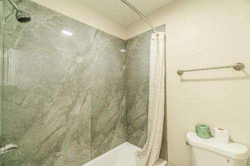 Regency Inn Rockdale - image 37