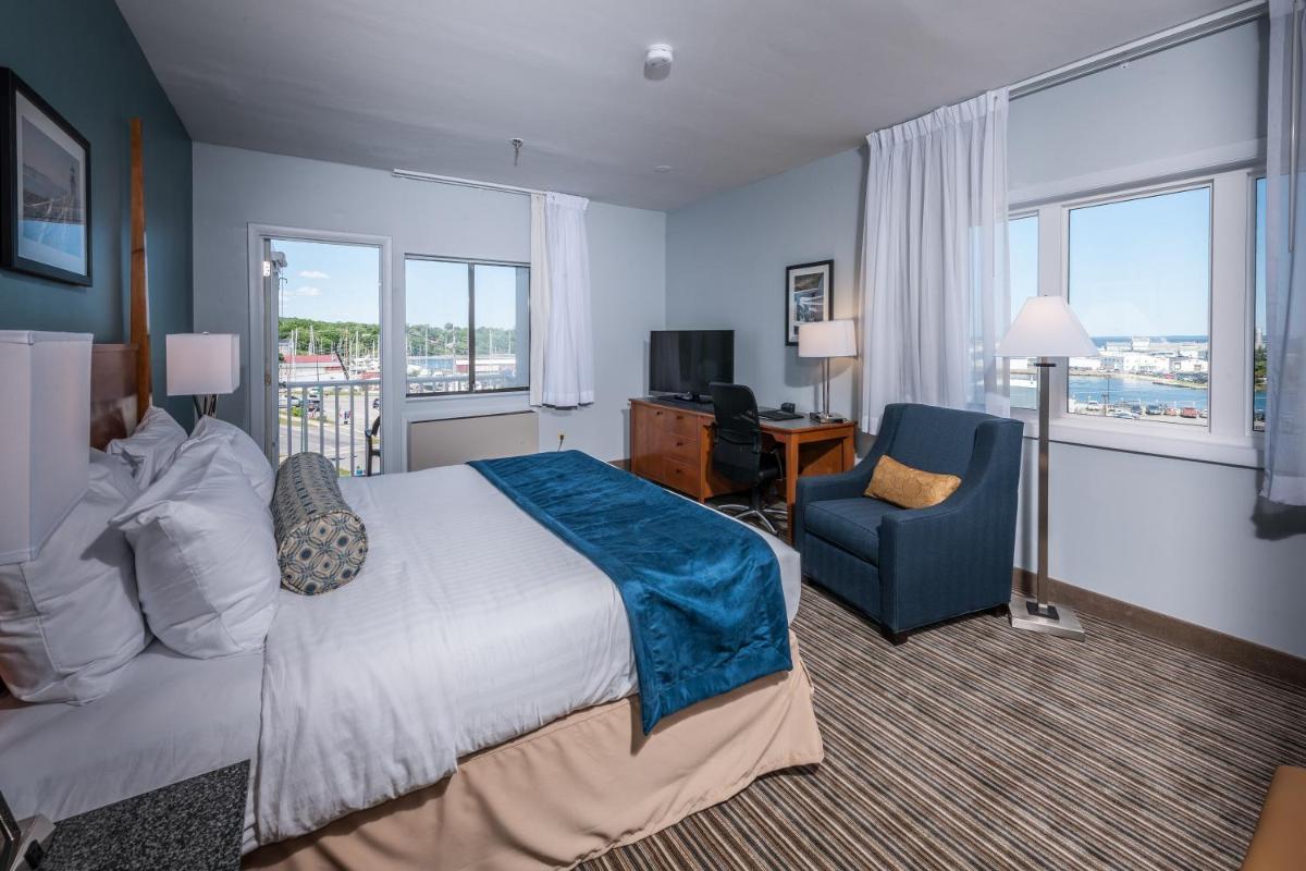 Rockland Harbor Hotel - image 2
