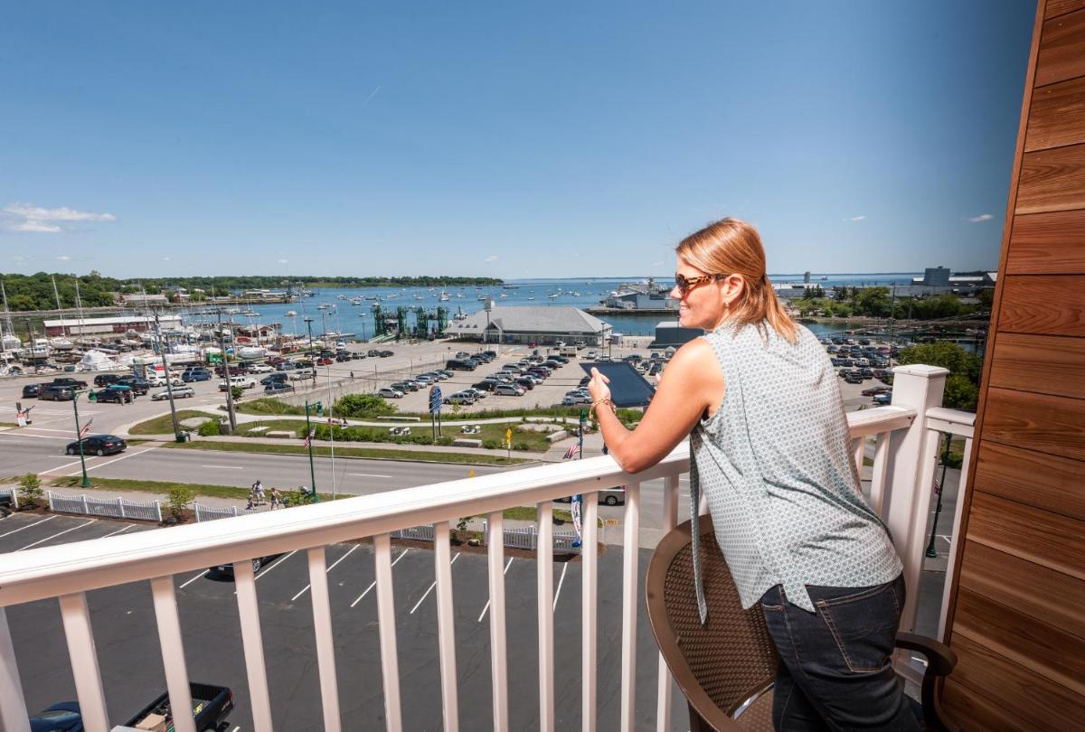 Rockland Harbor Hotel - image 4