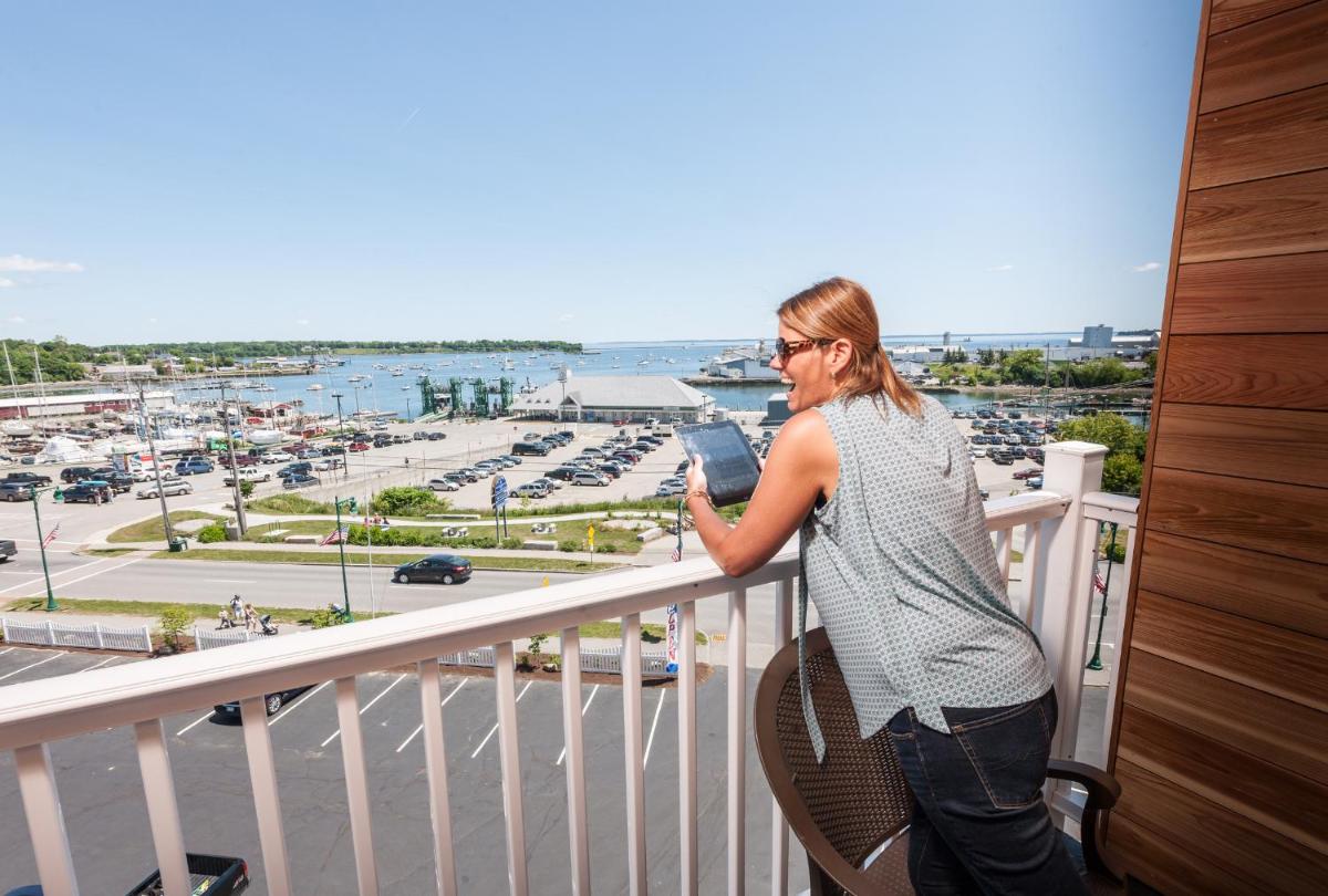 Rockland Harbor Hotel - image 6