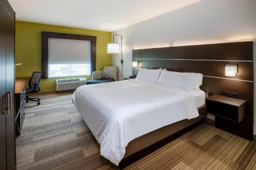 Holiday Inn Express & Suites Rockport - Bay View an IHG Hotel - image 13